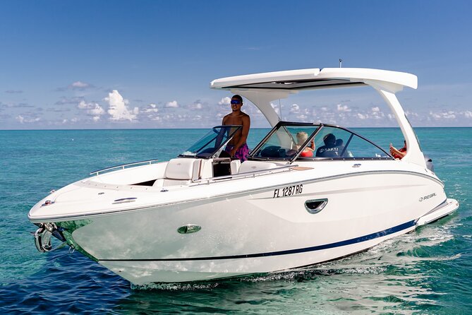 4 hour Private Boat charter to Stingray City, Snorkeling and More - Why a private boat changes Stingray City