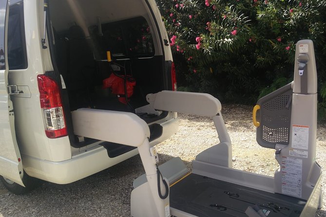 Airport Transfer to West Bay Accommodations (GCM)-Round Trip - From Owen Roberts Airport to West Bay