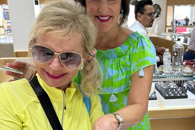 Diamonds and Cocktails a Shopping Experience in Grand Cayman - What makes the service valuable