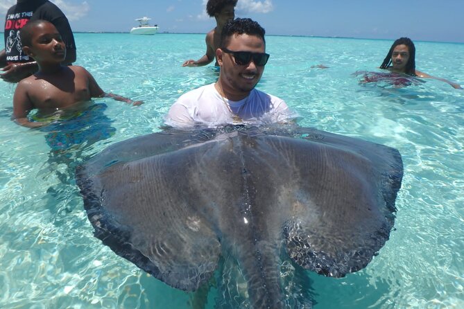 Private Tour to Stingray City & Snorkeling at Coral Gardens - What the $700 group price really means