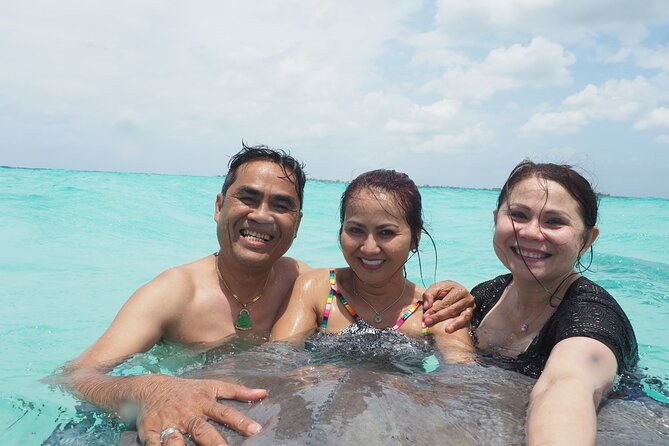 Small Group 7 Mile Beach Stingray City and Coral Gardens Tour - How the crew affects the day
