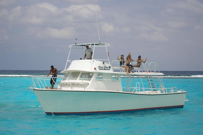Starfish Point, Stingray City-Sandbar & Coral Gardens - Coral Gardens: colorful fish, but do not expect a full snorkel day