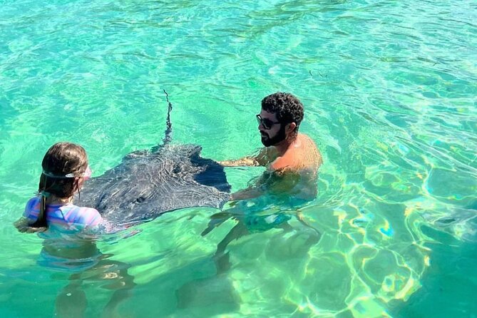 Stingray City and Snorkeling Private Charter - A flexible plan for children and cautious swimmers