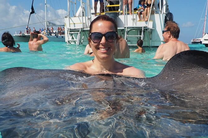 Stingray City, Coral Gardens & Frankie's Local Lunch & Juice - Why this Grand Cayman outing works