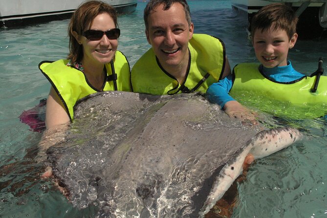 Stingray Sandbar, Snorkeling, and Starfish Point - How the tour handles busy days