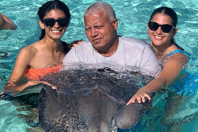StingrayCity ,Coral Garden & Starfish Tour. - Crew, safety, and the human side of the trip